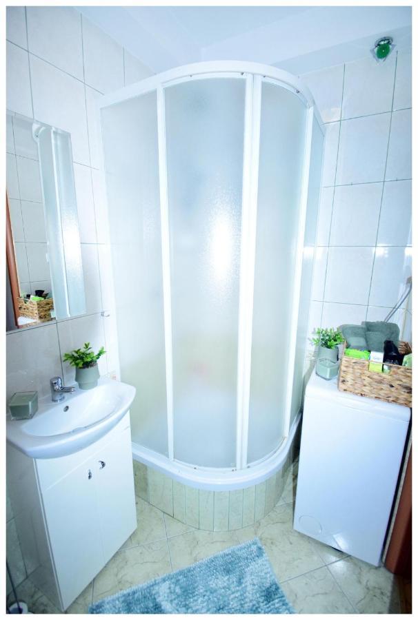 Color24 Apartament VI Сталёва-Воля Экстерьер фото